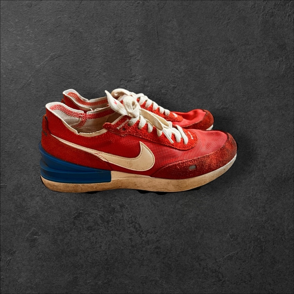 NIKE womens waffle size 8